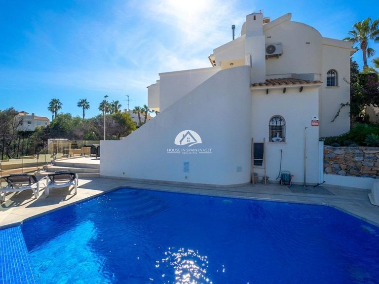 Villa for Sale in Las Ramblas Orihuela Costa, Alicante 1