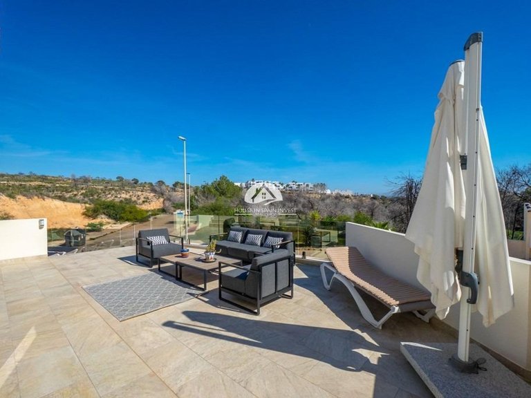 Villa for Sale in Las Ramblas Orihuela Costa, Alicante 32