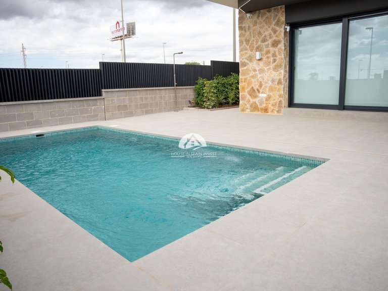 Villa for Sale in Ciudad Quesada Rojales - Ciudad Quesada, Alicante 3
