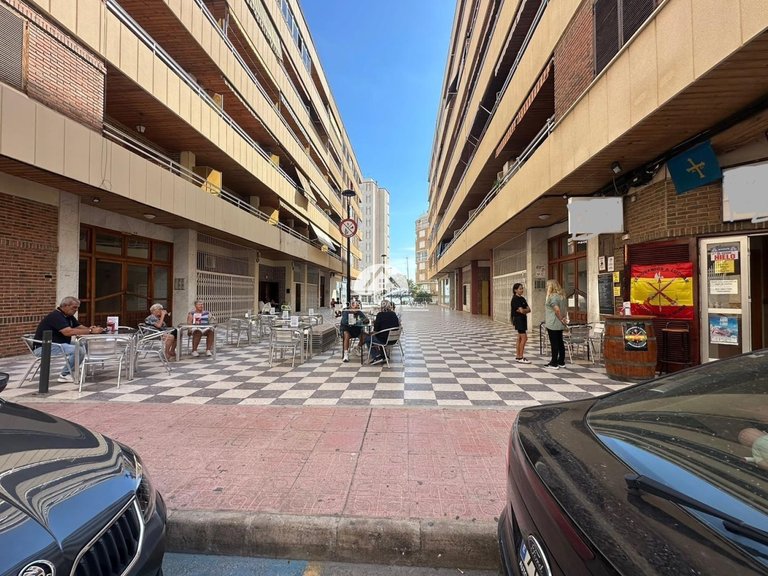 Commercial for Sale in Centro Torrevieja, Alicante 2