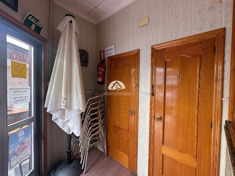Commercial for Sale in Centro Torrevieja, Alicante 7