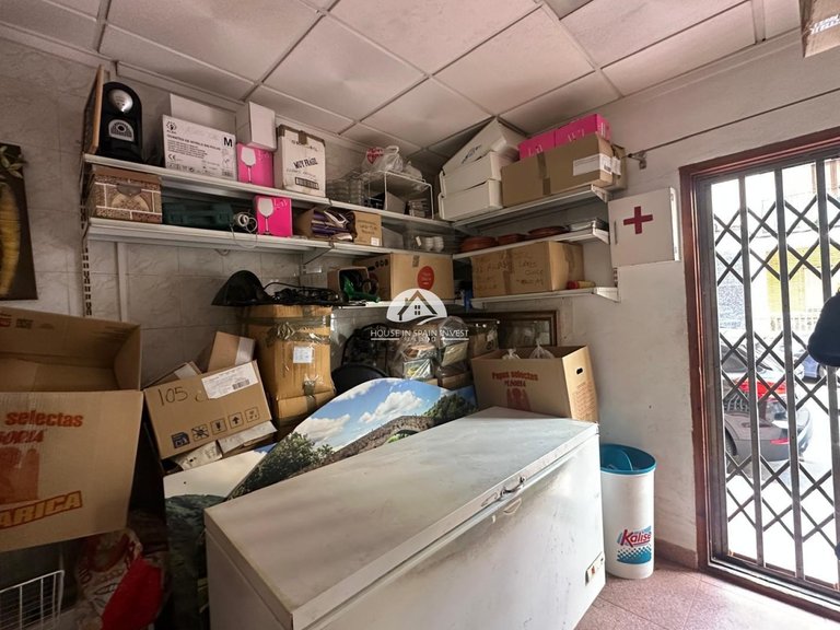 Commercial for Sale in Centro Torrevieja, Alicante 10