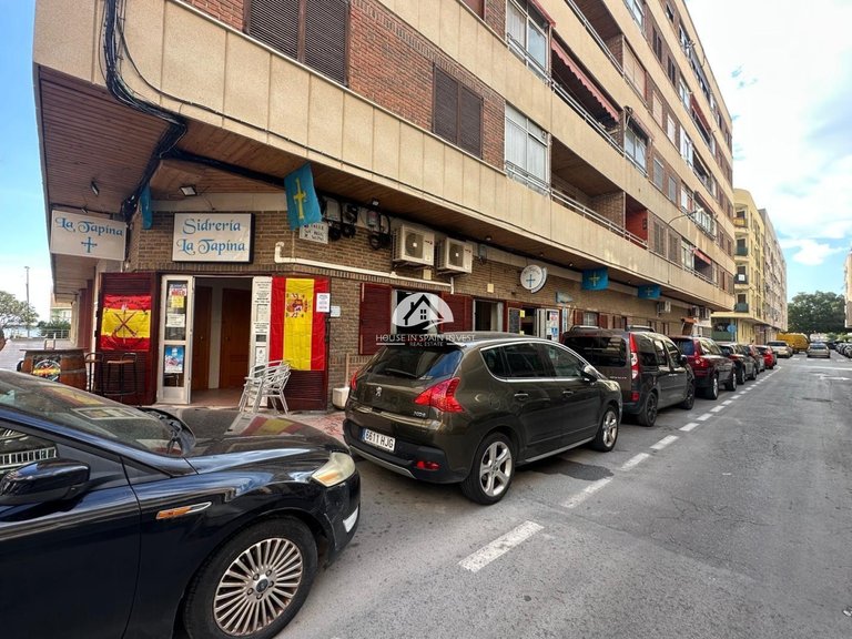 Commercial for Sale in Centro Torrevieja, Alicante 12