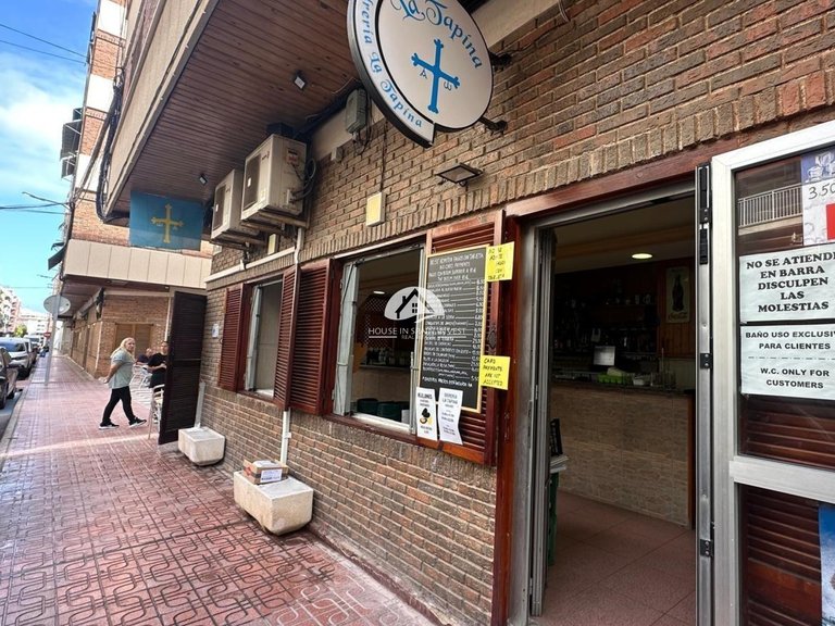 Commercial for Sale in Centro Torrevieja, Alicante 22