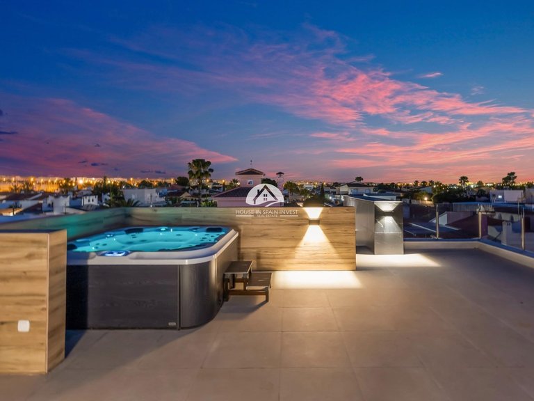Villa for Sale in La Siesta - El Salado - Torreta Torrevieja, Alicante 17