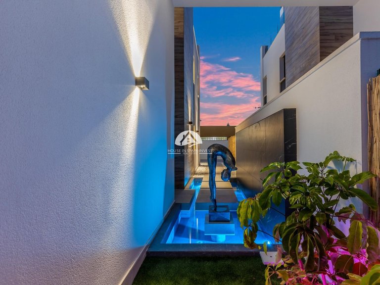 Villa for Sale in La Siesta - El Salado - Torreta Torrevieja, Alicante 19