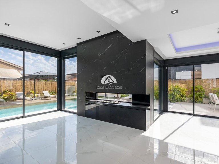Villa for Sale in La Siesta - El Salado - Torreta Torrevieja, Alicante 30