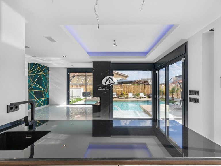 Villa for Sale in La Siesta - El Salado - Torreta Torrevieja, Alicante 42