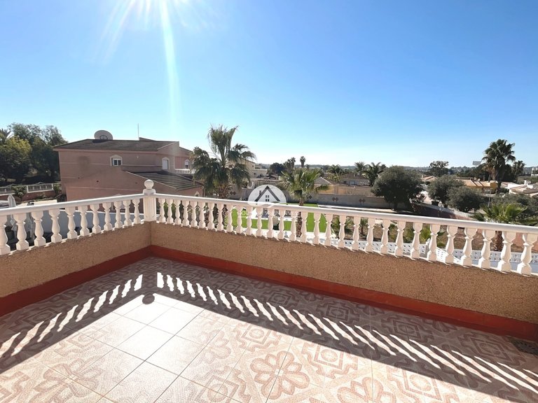 Villa for Sale in Monte Azul Benijofar, Alicante 26