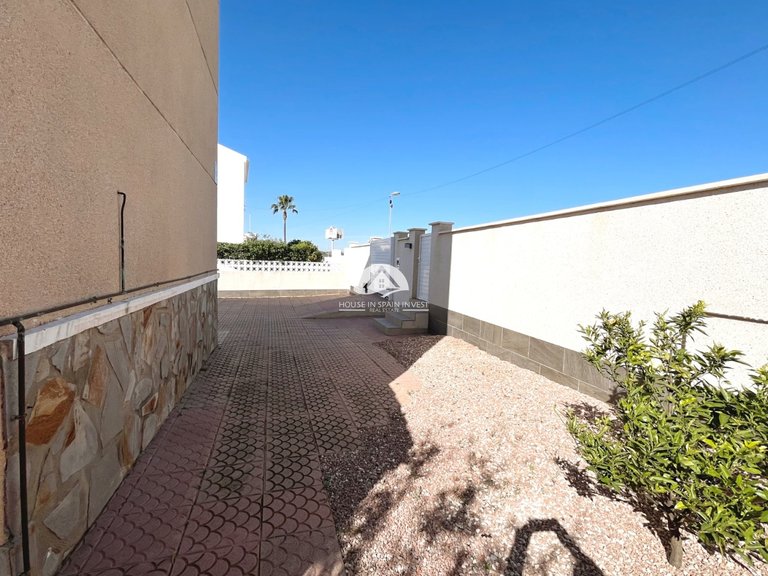 Villa for Sale in Monte Azul Benijofar, Alicante 34