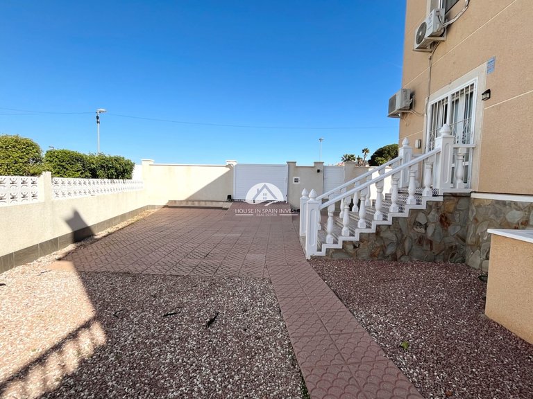 Villa for Sale in Monte Azul Benijofar, Alicante 37