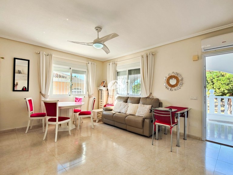 Villa for Sale in Rojales Rojales - Ciudad Quesada, Alicante 32