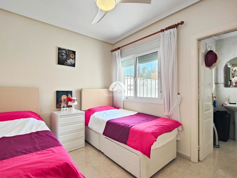 Villa for Sale in Rojales Rojales - Ciudad Quesada, Alicante 41