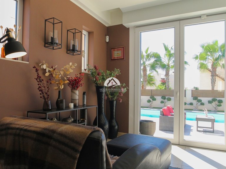 Villa for Sale in Aguas Nuevas - Sector 25 Torrevieja, Alicante 20