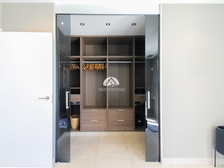 Villa for Sale in Aguas Nuevas - Sector 25 Torrevieja, Alicante 39