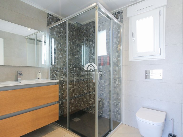 Villa for Sale in Aguas Nuevas - Sector 25 Torrevieja, Alicante 40