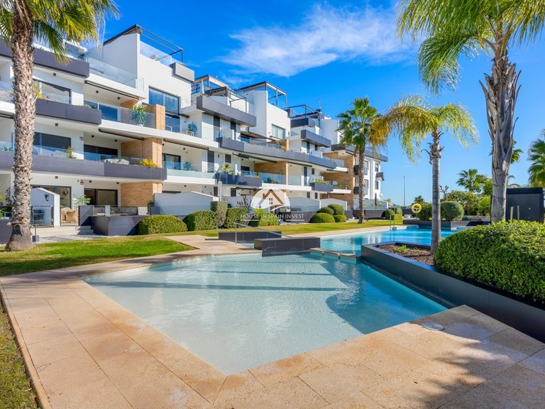 Apartment for Sale in Villamartín - Las Filipinas Orihuela Costa, Alicante 2