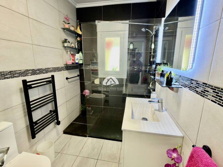 Villa for Sale in Ciudad Quesada Rojales - Ciudad Quesada, Alicante 10