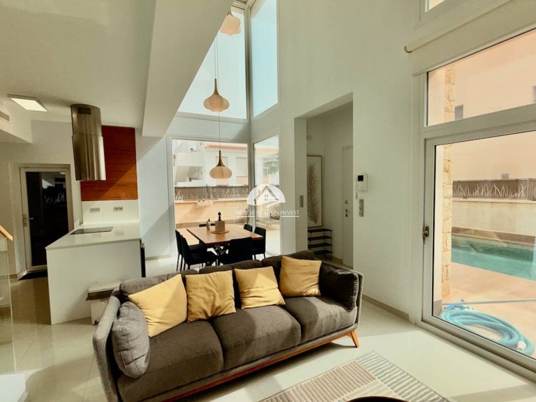Villa for Sale in Ciudad Quesada Rojales - Ciudad Quesada, Alicante 4
