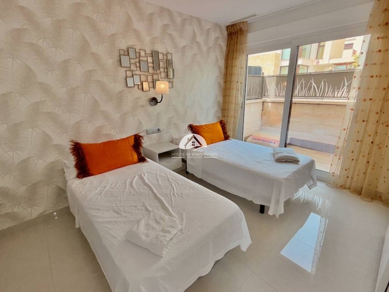 Villa for Sale in Ciudad Quesada Rojales - Ciudad Quesada, Alicante 8
