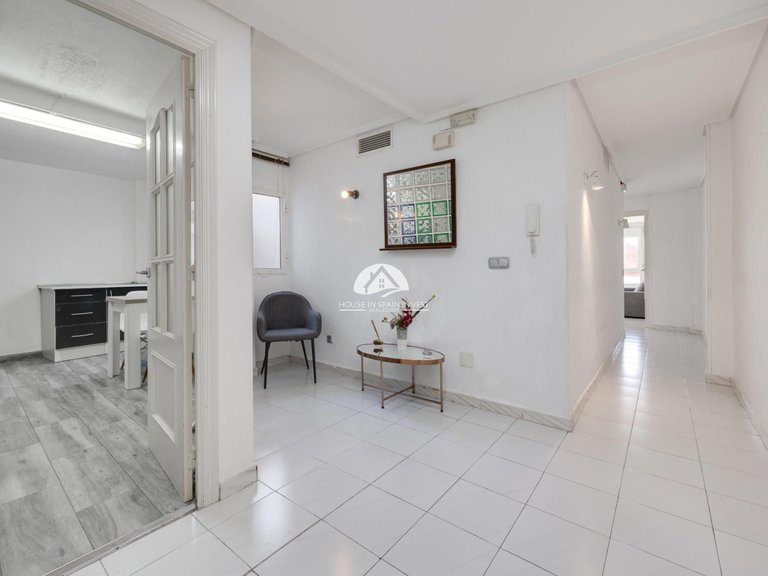 Apartment for Sale in Centro Torrevieja, Alicante 25