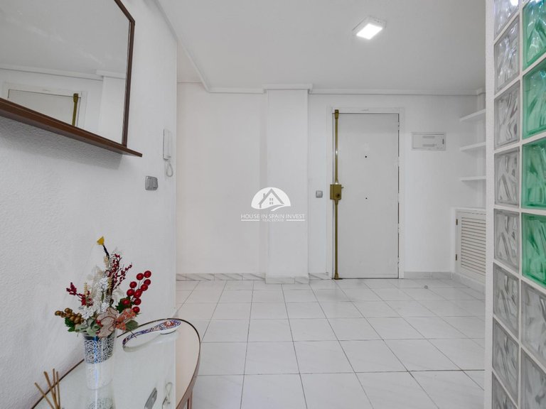 Apartment for Sale in Centro Torrevieja, Alicante 27