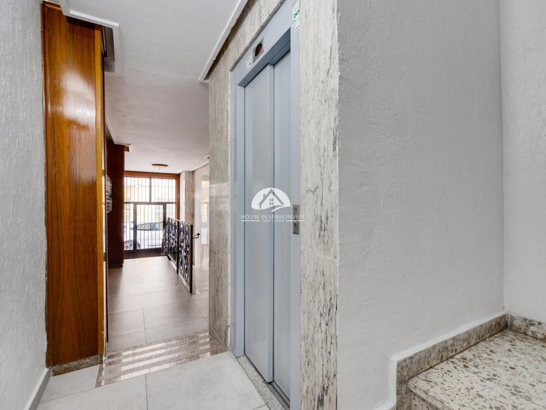 Apartment for Sale in Centro Torrevieja, Alicante 36