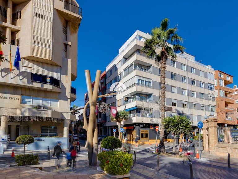 Apartment for Sale in Centro Torrevieja, Alicante 38