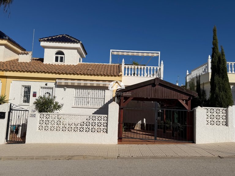 Villa for Sale in Ciudad Quesada Rojales - Ciudad Quesada, Alicante 2