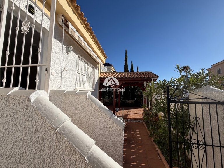 Villa for Sale in Ciudad Quesada Rojales - Ciudad Quesada, Alicante 16