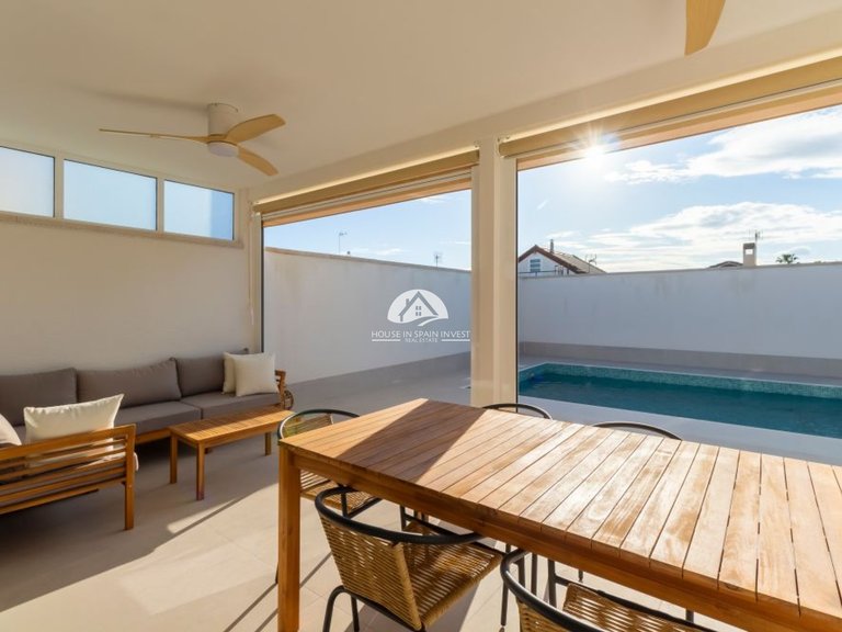 Villa for Sale in La Siesta - El Chaparral - San Luis Torrevieja, Alicante 4