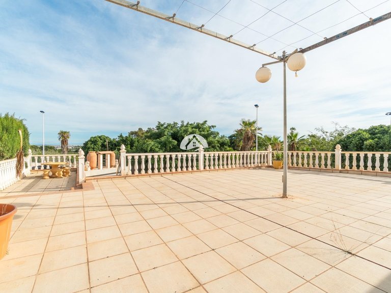 Villa for Sale in Los Balcones Torrevieja, Alicante 2