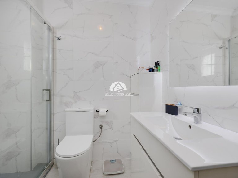 Penthouse for Sale in El Acequión - Los Náufragos Torrevieja, Alicante 22