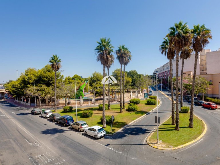 Penthouse for Sale in El Acequión - Los Náufragos Torrevieja, Alicante 35