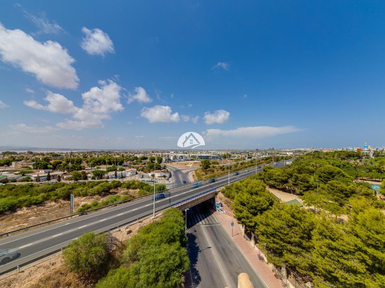 Penthouse for Sale in El Acequión - Los Náufragos Torrevieja, Alicante 42