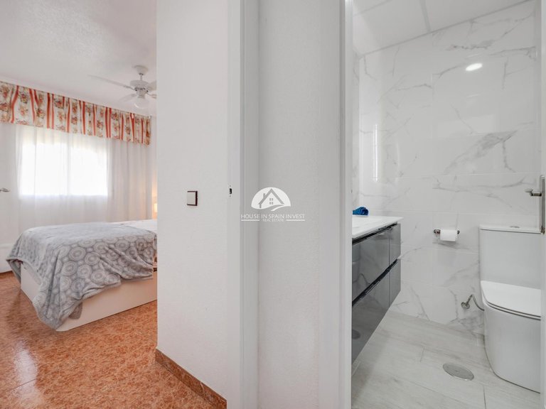 Penthouse for Sale in El Acequión - Los Náufragos Torrevieja, Alicante 19