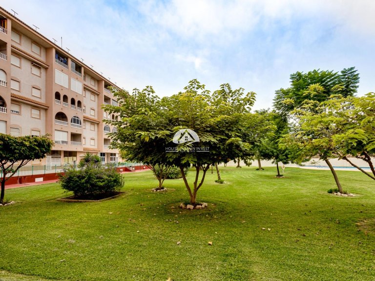 Penthouse for Sale in El Acequión - Los Náufragos Torrevieja, Alicante 38