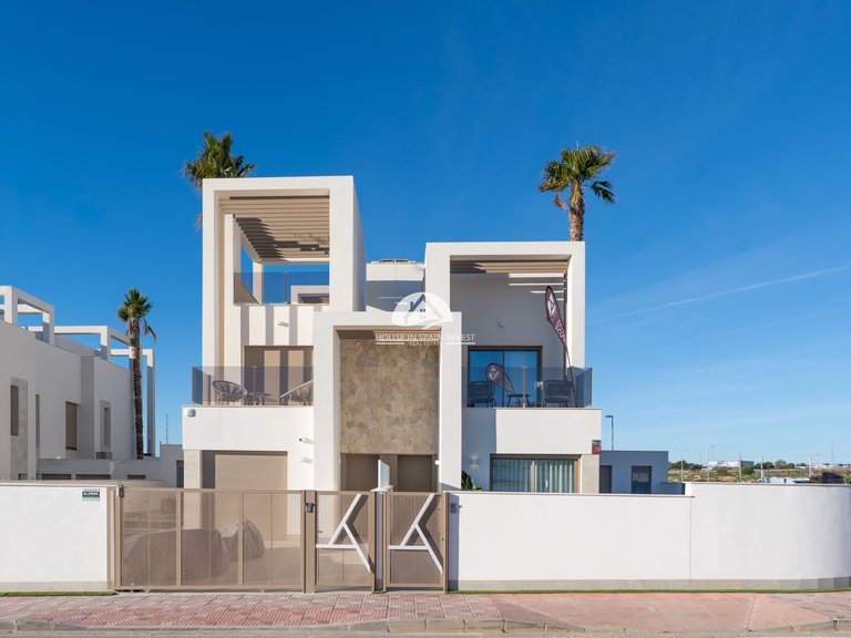 Town House for Sale in Los Alcázares Murcia, Murcia 3