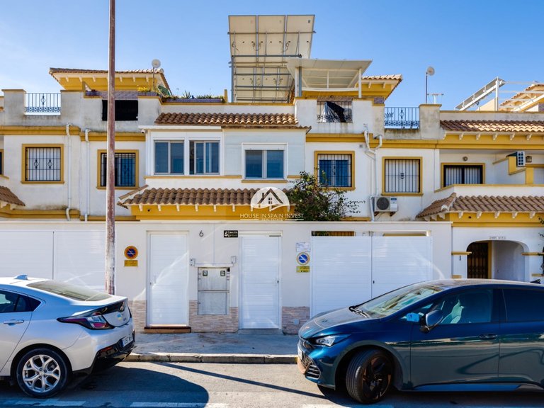 Town House for Sale in Torrevieja Torrevieja, Alicante 1