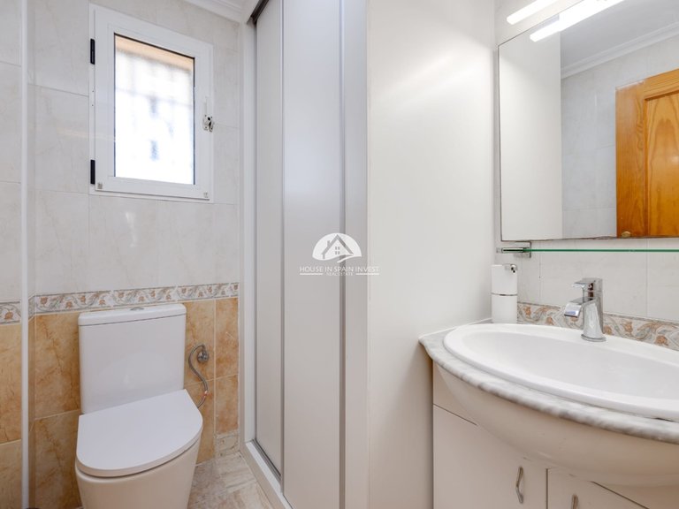 Town House for Sale in Torrevieja Torrevieja, Alicante 17