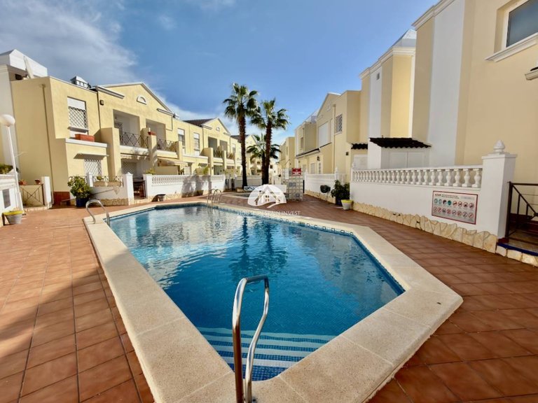 Villa for Sale in Ciudad Quesada Rojales - Ciudad Quesada, Alicante 2