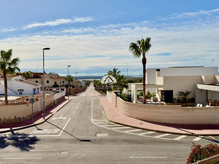Villa for Sale in Ciudad Quesada Rojales - Ciudad Quesada, Alicante 19