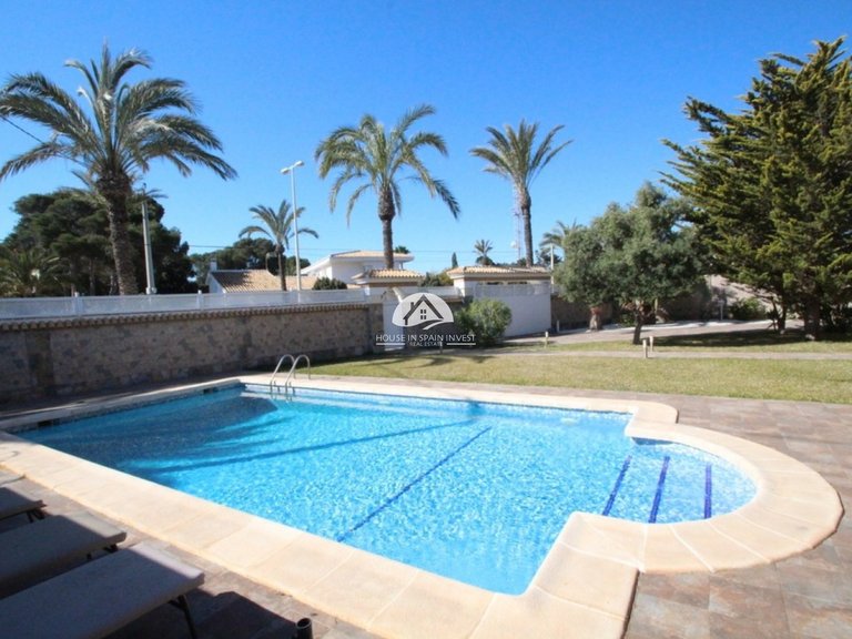 Villa for Sale in Cabo roig Orihuela Costa, Alicante 3