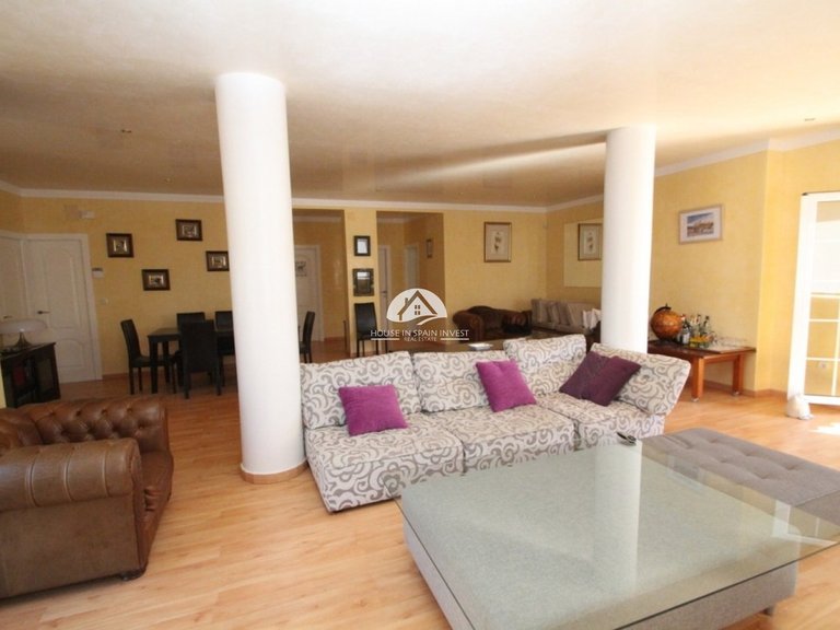 Villa for Sale in Cabo roig Orihuela Costa, Alicante 10