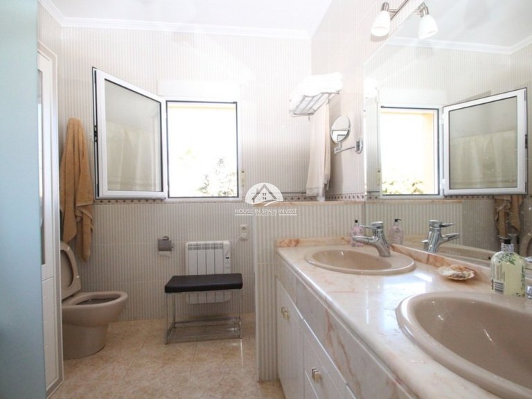 Villa for Sale in Cabo roig Orihuela Costa, Alicante 20