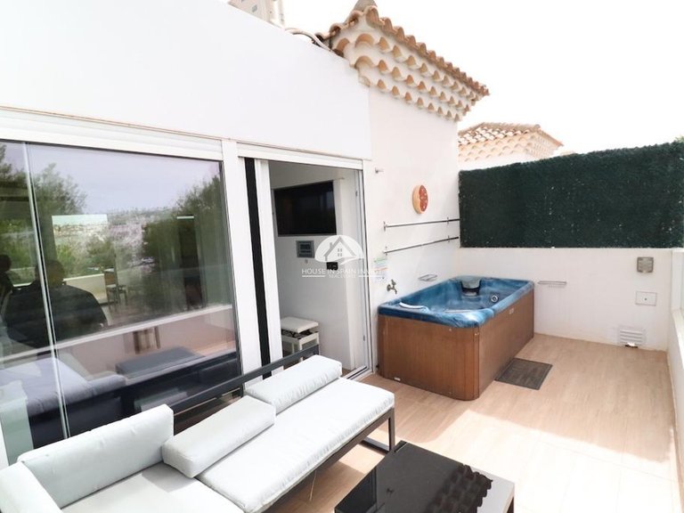 Villa for Sale in Lomas de Cabo Roig Orihuela Costa, Alicante 16