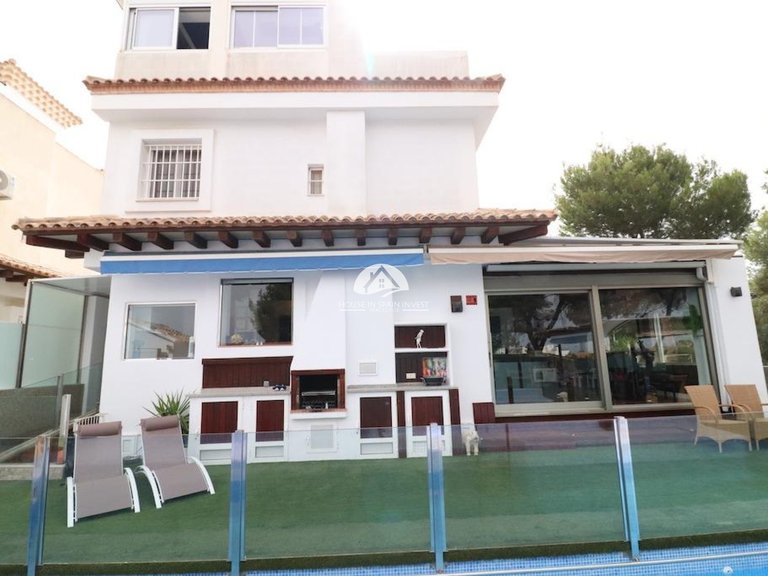 Villa for Sale in Lomas de Cabo Roig Orihuela Costa, Alicante 26