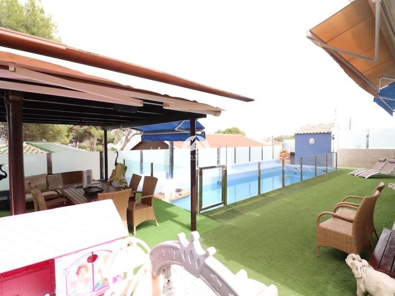 Villa for Sale in Lomas de Cabo Roig Orihuela Costa, Alicante 27