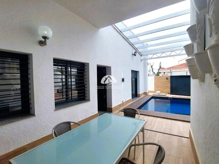 Villa for Sale in Torre de la Horadada Pilar De La Horadada, Alicante 37