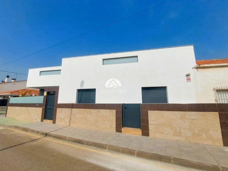 Villa for Sale in Torre de la Horadada Pilar De La Horadada, Alicante 42